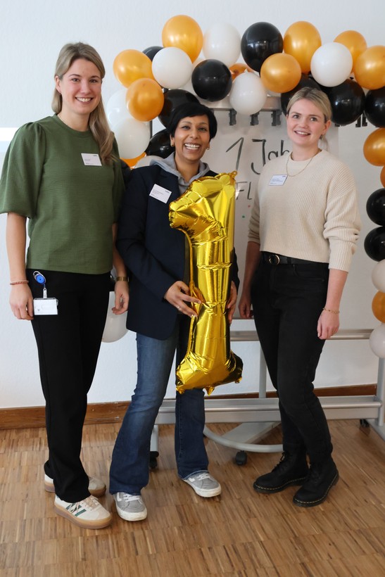 Julia Brosch, Sony Neduvakkatu-Wardenbach und Katharina Flierl vom Flexbüro freuen sich über ihr erstes erfolgreiche Jahr.